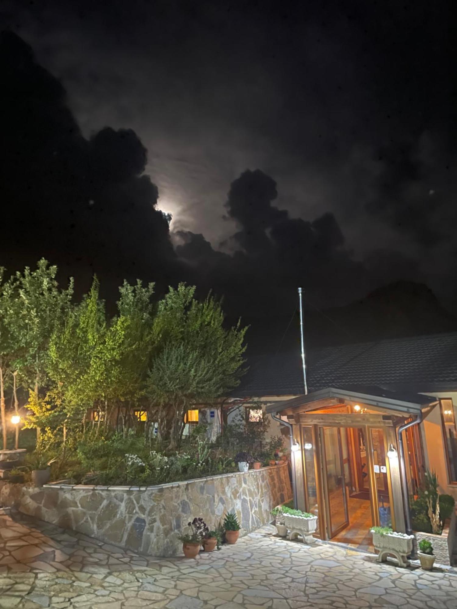 Hani I Leks Agroturizem Lezhe Bagian luar foto